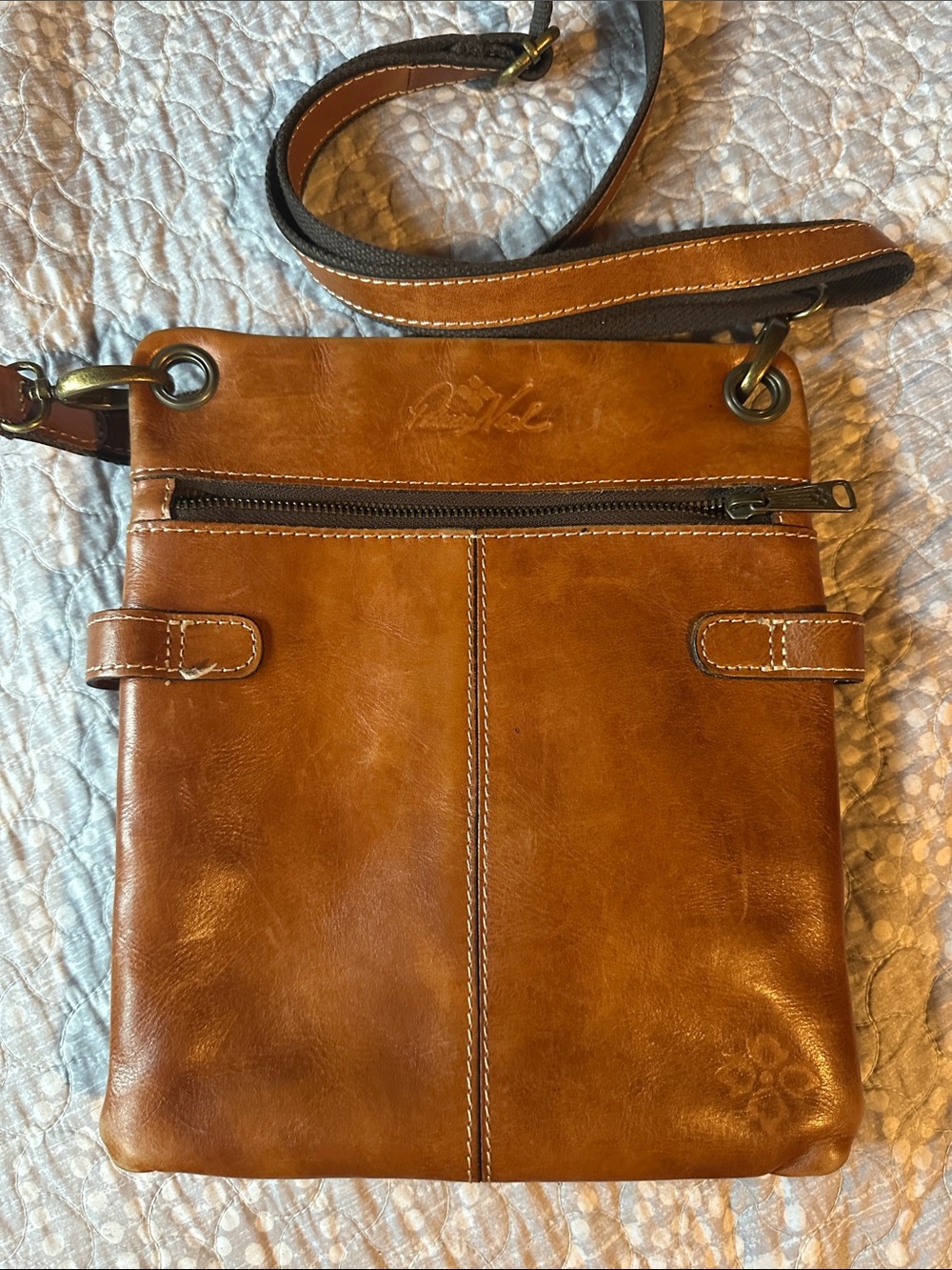 Patricia Nash Saddle Brown Leather Messenger bag with Embossed Medallion 82615 - Picture 2 of 7